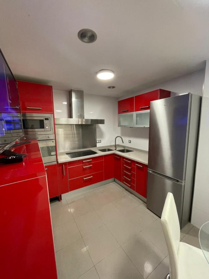 Moderno Apartamento Con Plaza De Garaje En Pleno Centro De Almeria Exterior photo