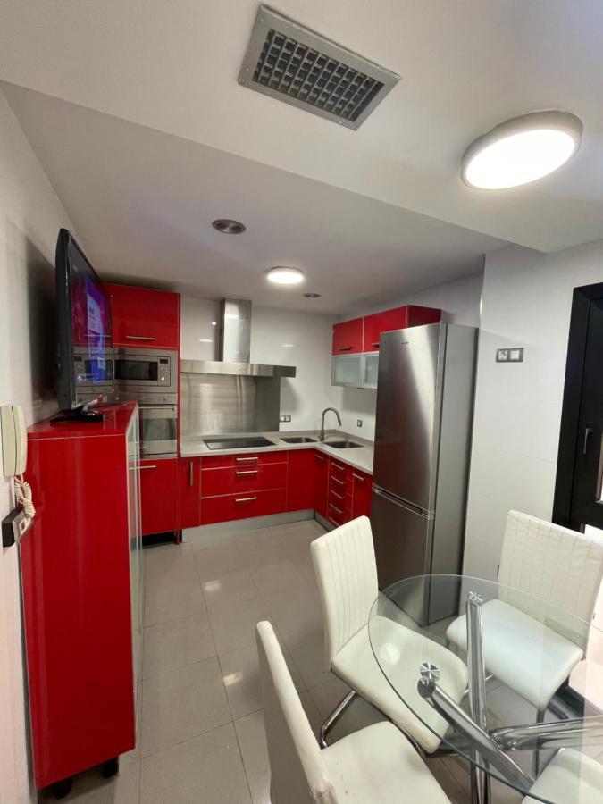 Moderno Apartamento Con Plaza De Garaje En Pleno Centro De Almeria Exterior photo